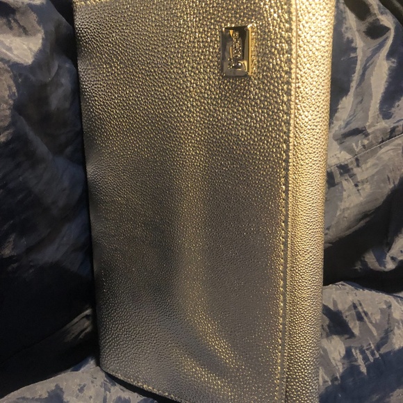 NEW All 12 Burts Bees Lip Crayons with Chrome Carrying Case - Picture 12 of 15